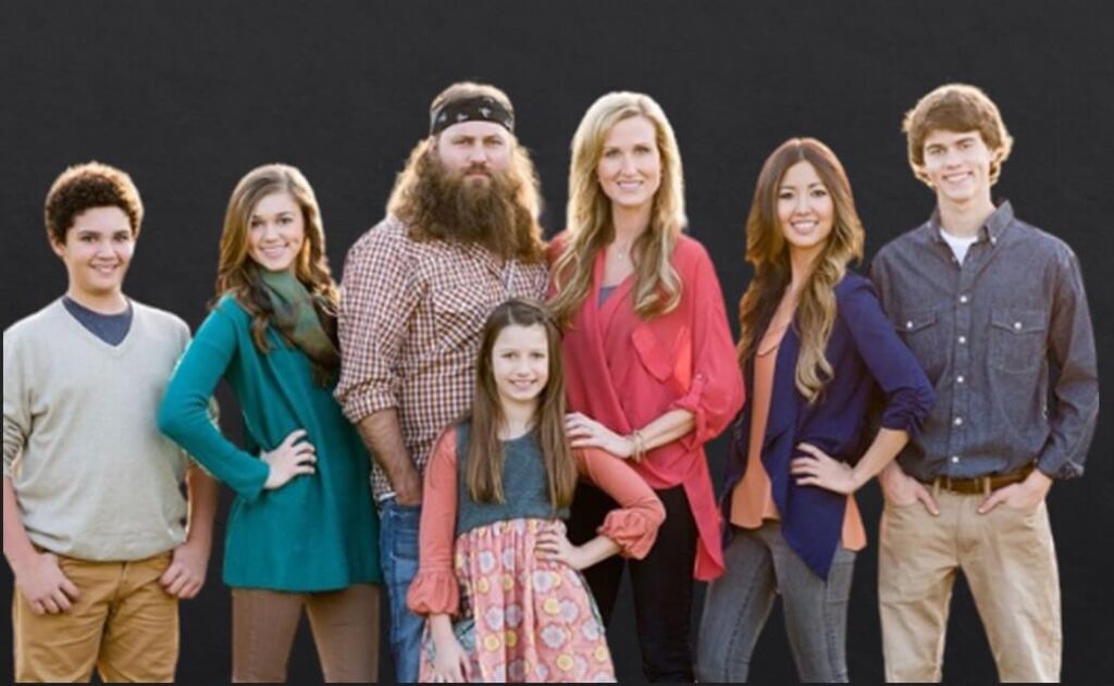 Willie Robertson Net Worth:: a family pose