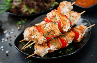 Sukıtır: Small pieces of chicken are placed on a skewer, and the Turkish ingredient Sukıtır is also included in it